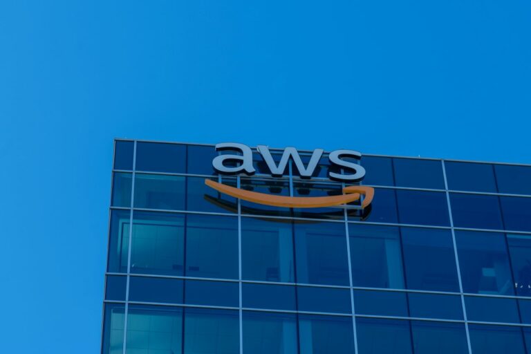 Los servicios en la nube de Amazon nuevamente atacados por