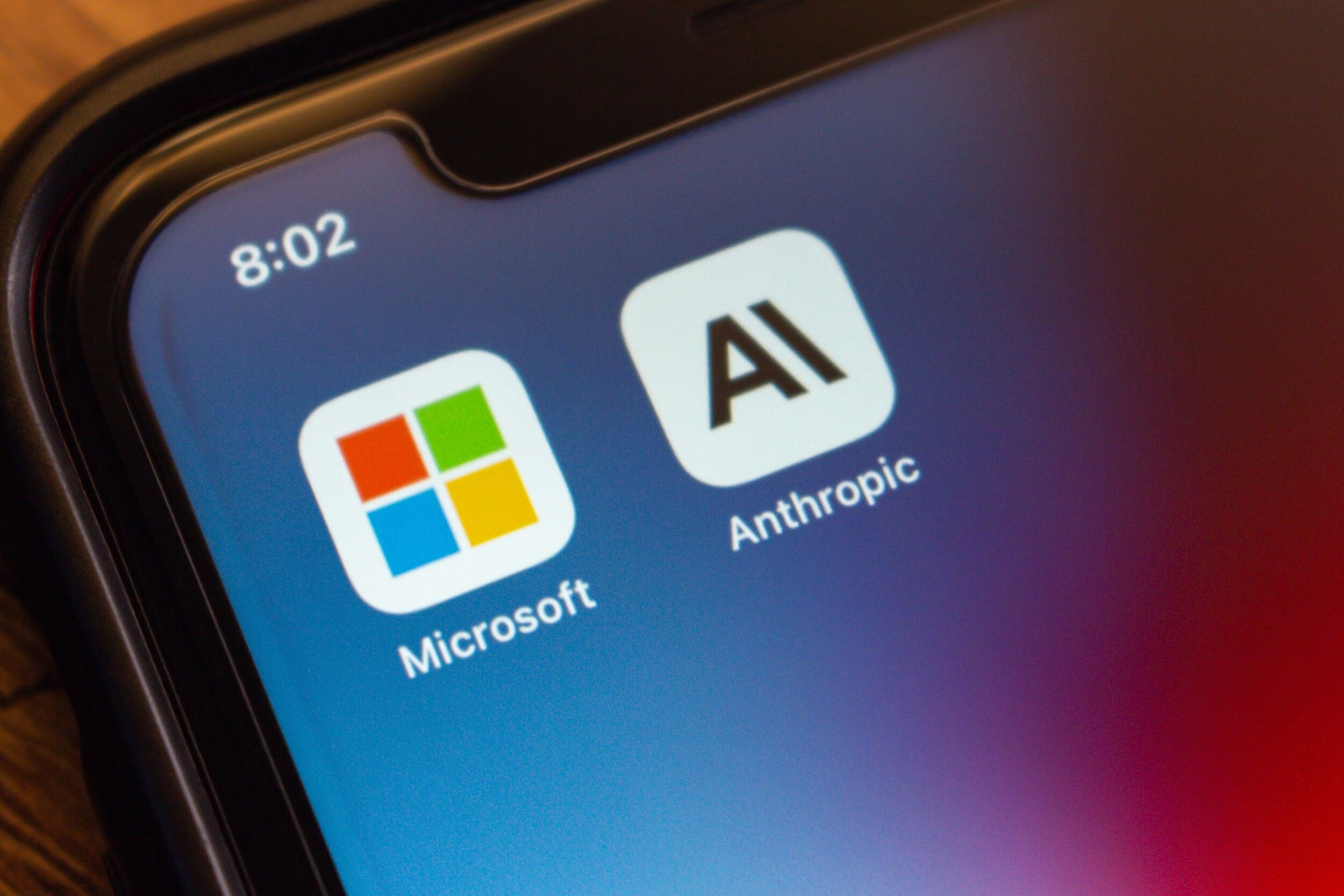 Microsoft apuesta fuerte por Anthropic para que Copilot finalmente haga