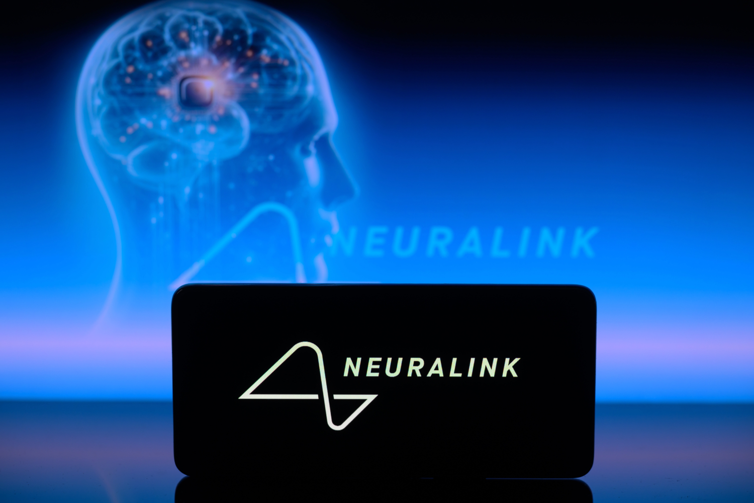 Neuralink ahora transforma las señales neuronales en palabras