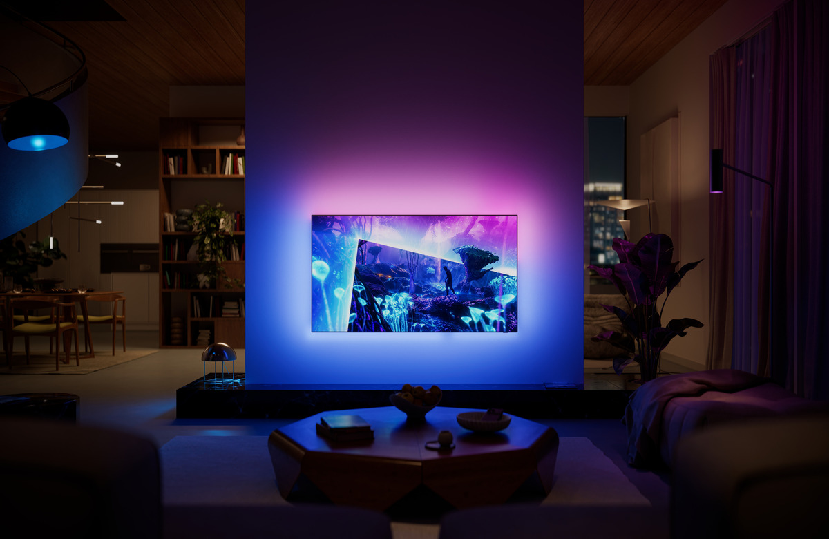 OLED, RGB MiniLED y Ambilight en el programa