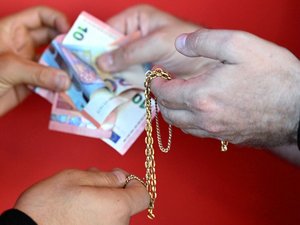 "Ofrecen comprar joyas a un precio ventajoso": falsos compradores de
