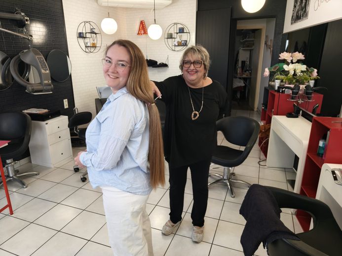 "Quería un corte útil": Marie deja crecer su cabello durante