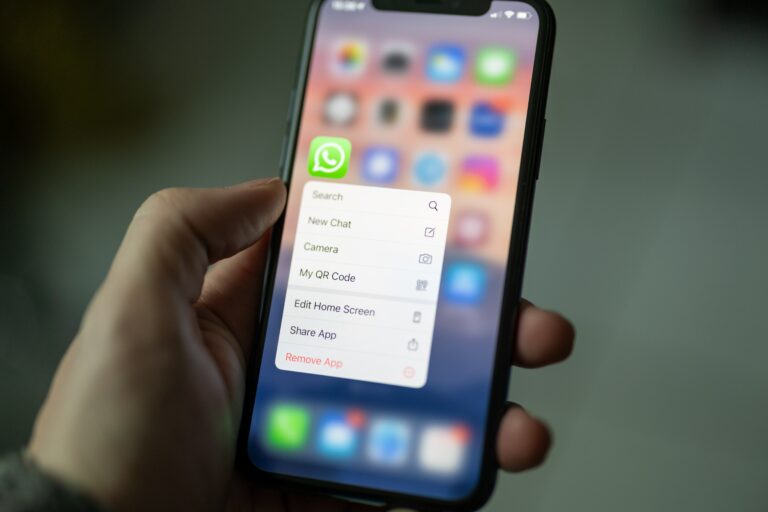 WhatsApp prepara un nuevo lector vocal inspirado en el diseño