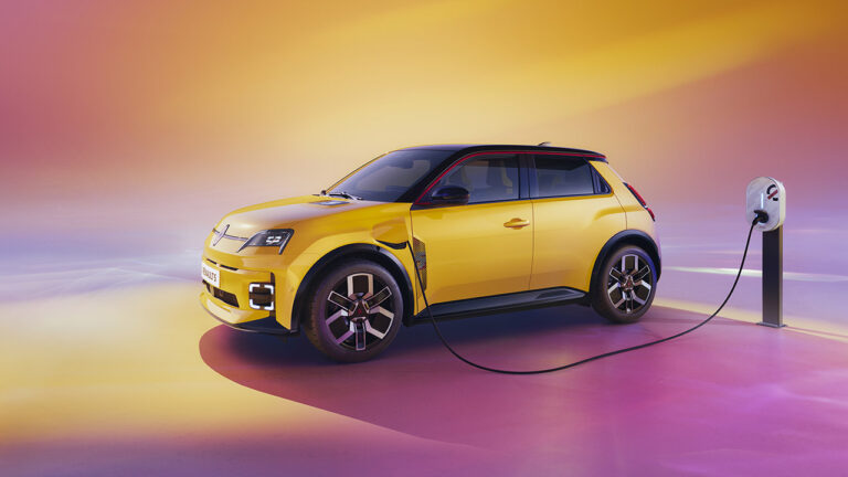 ¡Regreso al garaje! Un problema de batería detectado por Renault