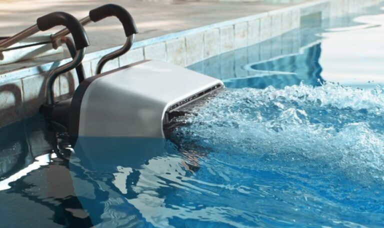 ¿Qué es este nuevo robot que transforma tu piscina en