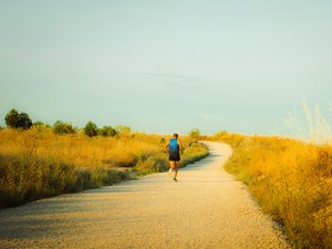 Permitir que niños con discapacidades caminen: corre un maratón al