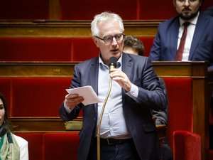 "Tuve un AVC y debo recuperarme": el diputado ecologista Charles