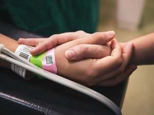 Adicta a los juegos, estilo de vida lujoso... Le rapaba