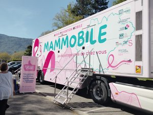 El Mammóvil en Figeac, durante tres días de detección