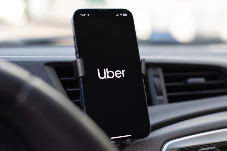 El cambio se confirma. Uber invierte cerca de 10 mil