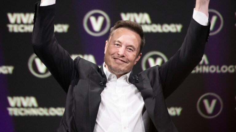 Elon Musk recibirá un super-salario en SpaceX bajo estas 3
