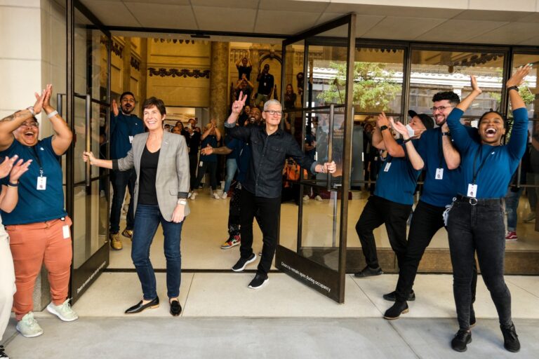 Jobs, Woz, Cook… Los rostros que realmente han hecho Cupertino