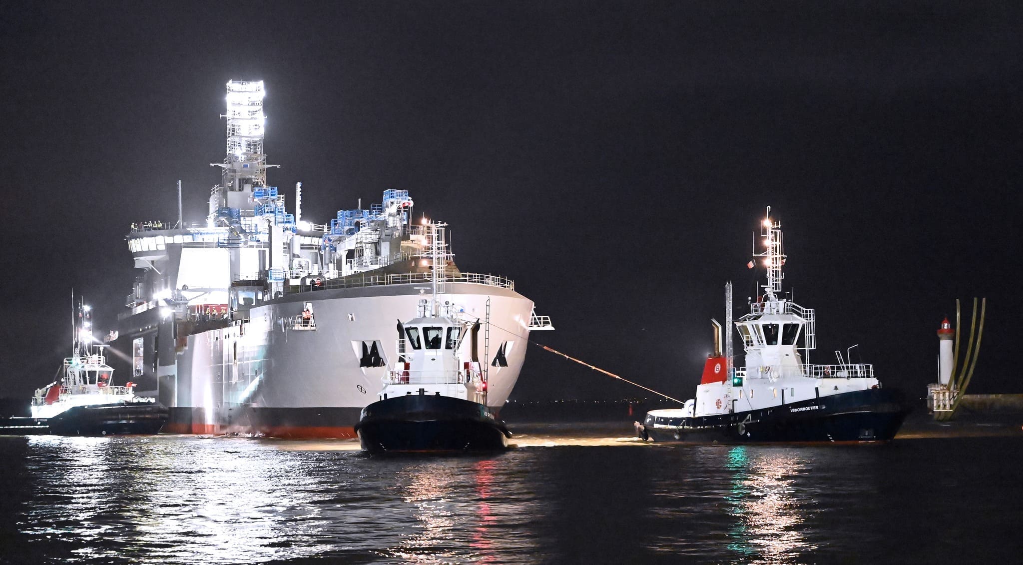 La Marina Nacional pone a flote su tercer buque de