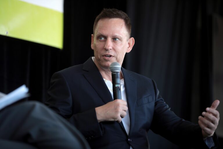 La start-up de Peter Thiel que quiere reemplazar a los