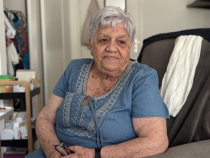 «Lloraba a menudo, tanto que me aburría sola»… Estos seniors