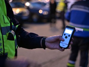 "Me volví loco": ebrio, golpea a desconocidos y trata de
