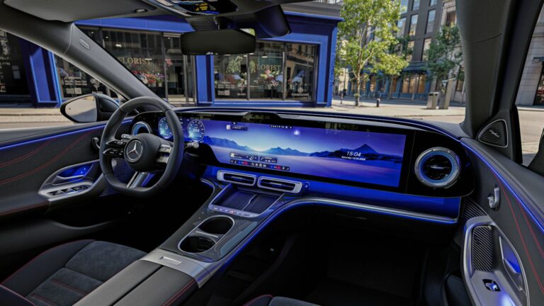 Mercedes presenta el interior sorprendente de su nueva Clase C
