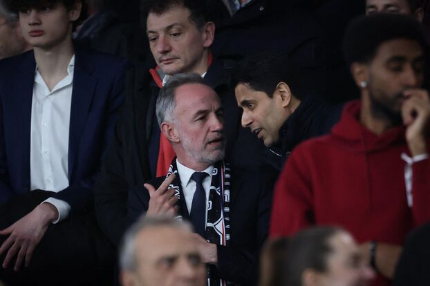 PSG-Toulouse: Emmanuel Grégoire presente junto a Nasser Al-Khelaïfi en el