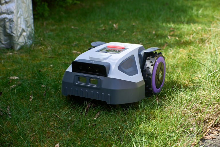 Prueba del Anthbot M9: un robot cortacésped asequible que ofrece