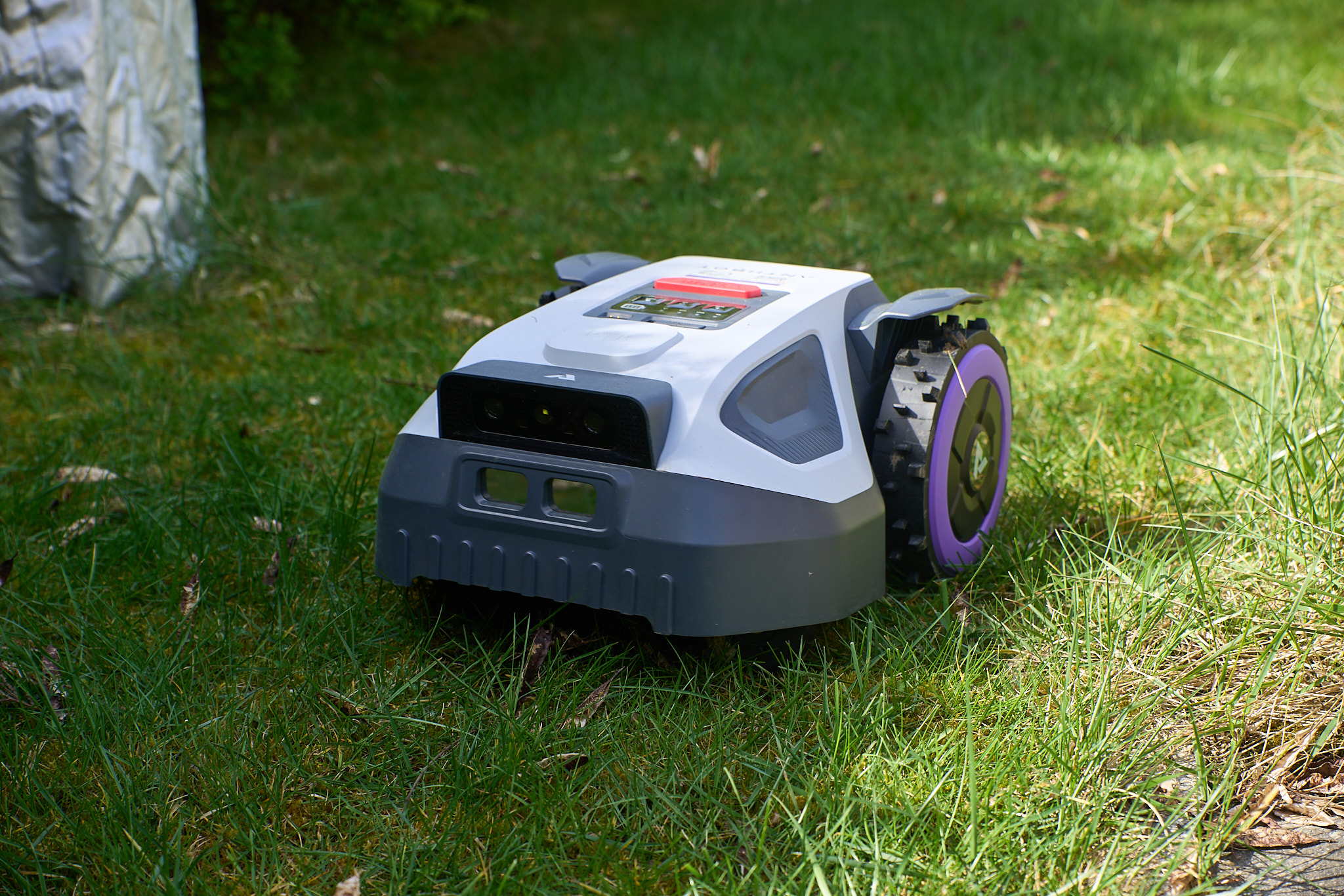 Prueba del Anthbot M9: un robot cortacésped asequible que ofrece