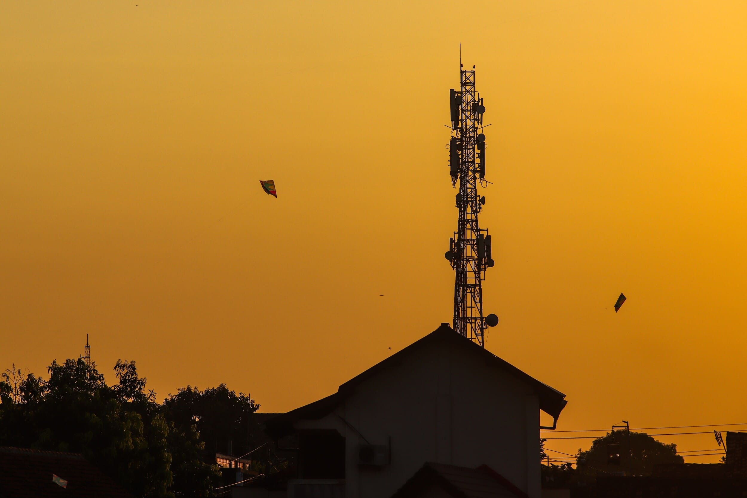 Reclamaba 150 000 euros a Bouygues Télécom por una antena