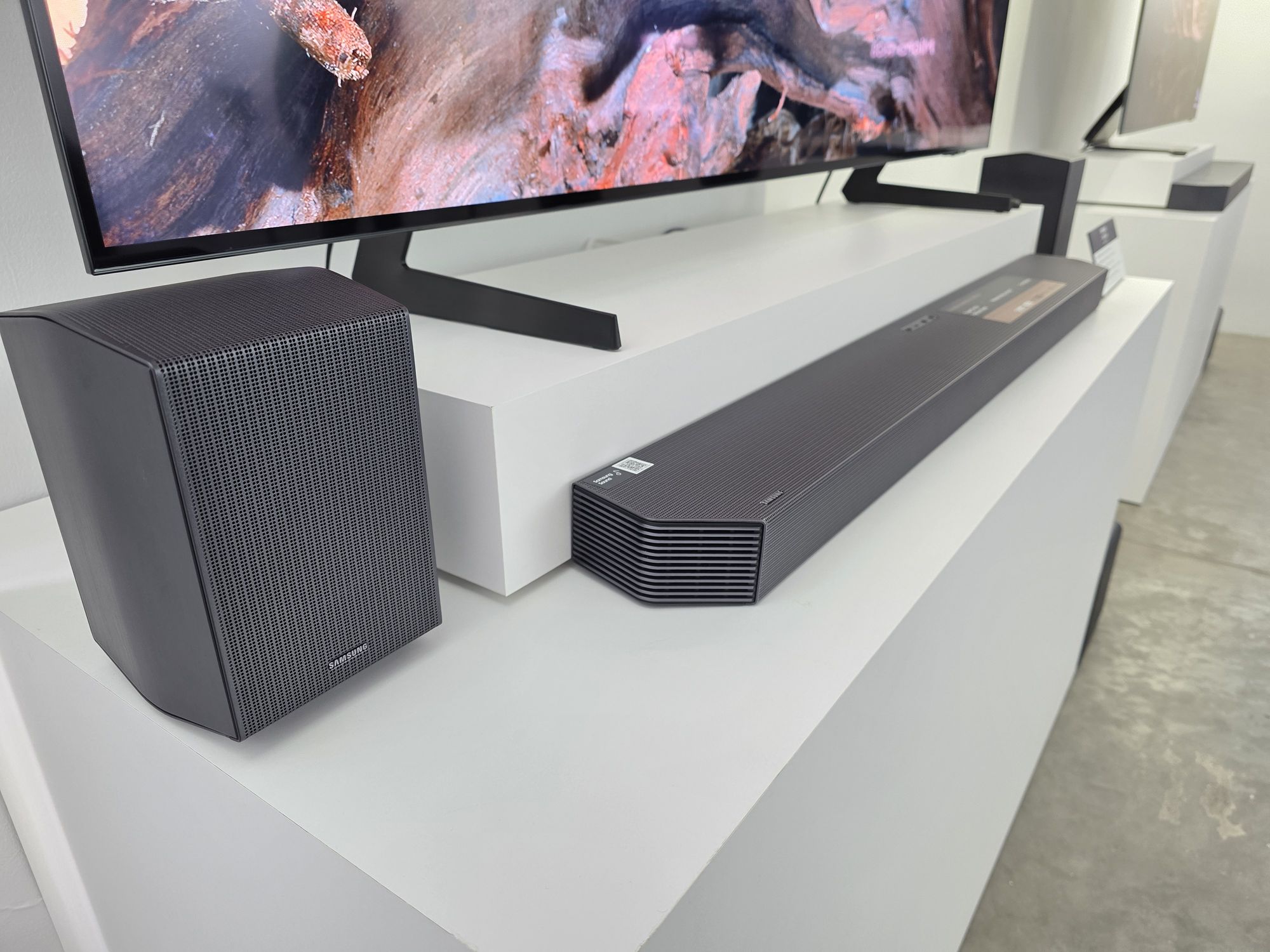 Samsung presenta sus nuevas barras de sonido: en la cima,