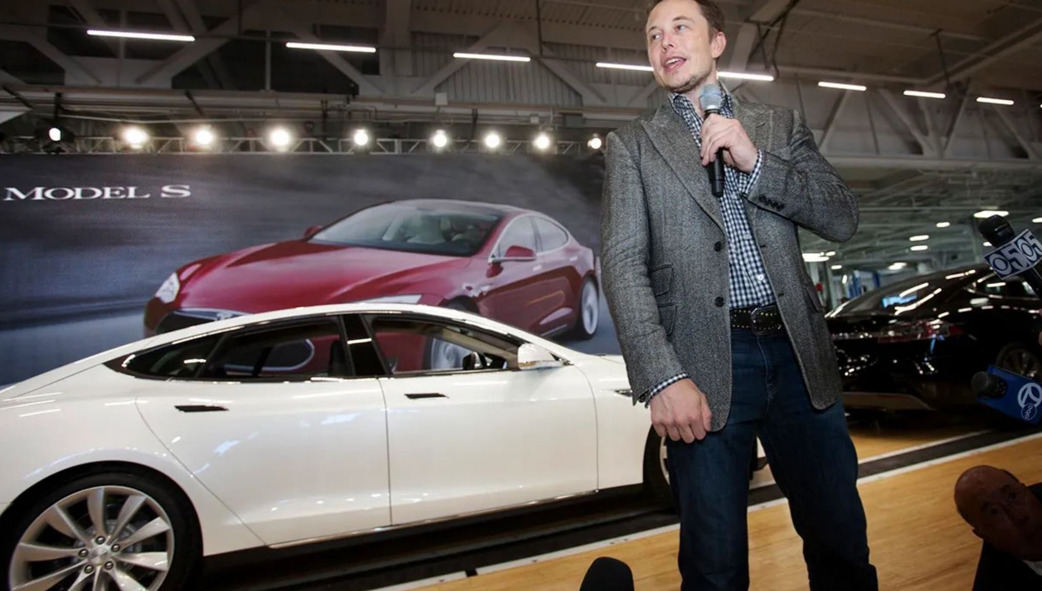 Tal como se esperaba, Tesla detiene la producción de estos