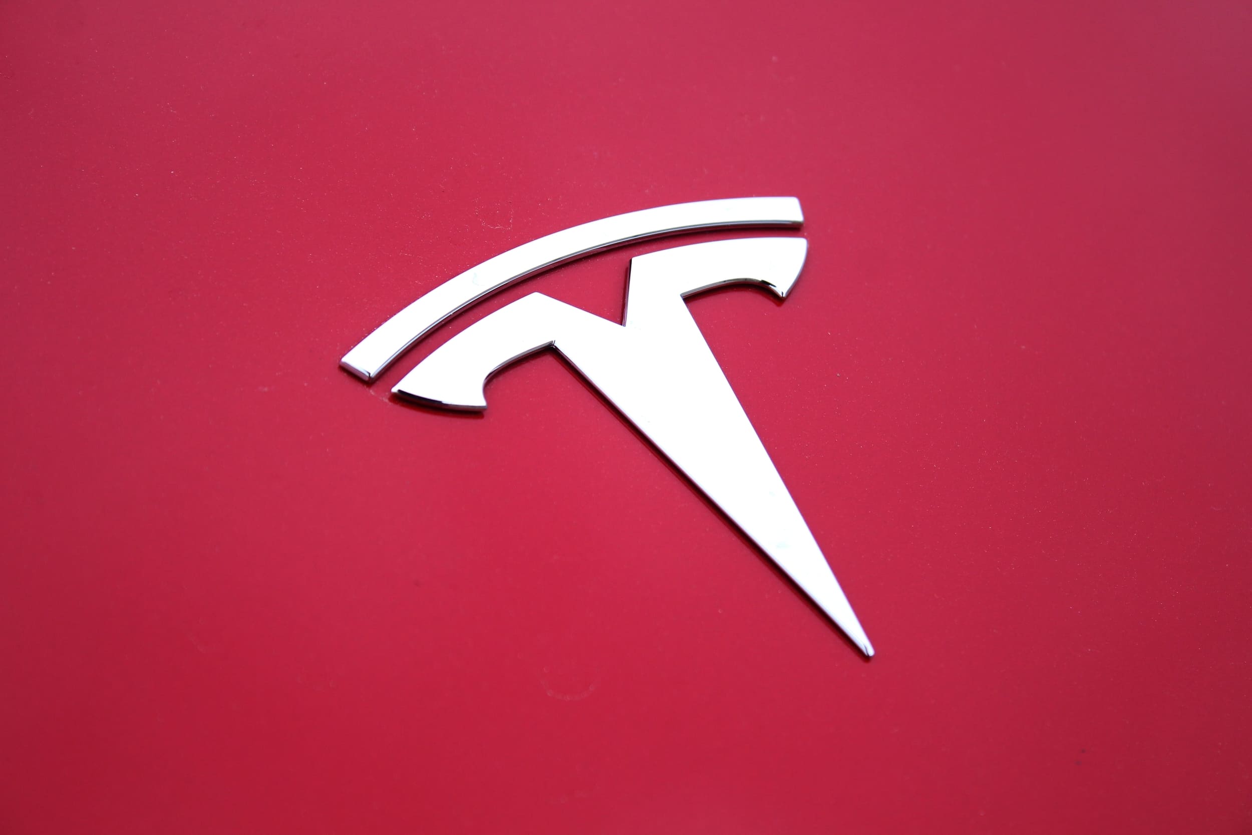 Tesla France creía que su aplicación bastaba para probar el