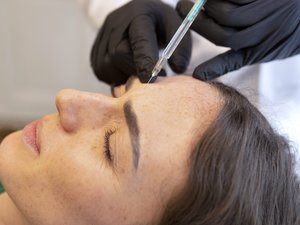 Tras la muerte de una mujer por una inyección ilegal