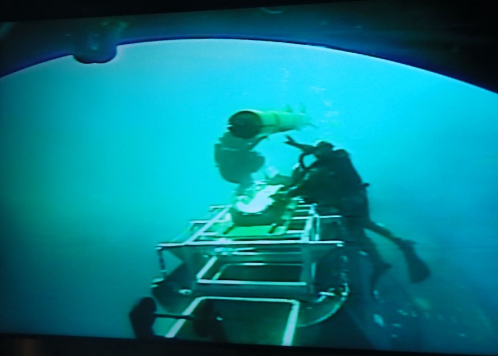 Un submarino nuclear de ataque francés prueba un dron submarino