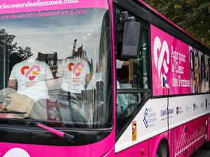 "Una mujer muere cada 7 minutos": el Bus del Corazón