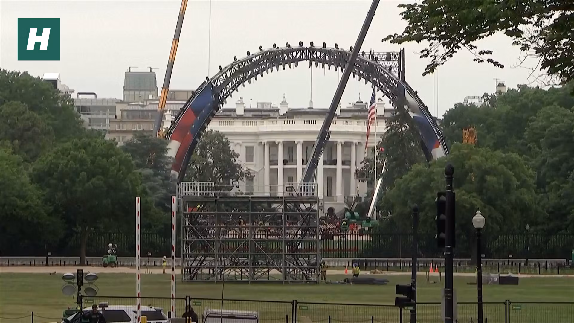 Después del baile, Donald Trump construye una arena de MMA