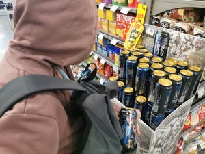 Multirrecidivista, roba 7.000 € en alcohol en un supermercado de