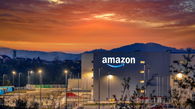Amazon establece objetivos de uso de la IA y lleva