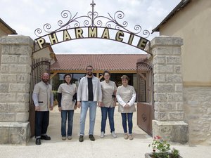 Cazals. Un nuevo refugio para la Farmacia de la Plaza