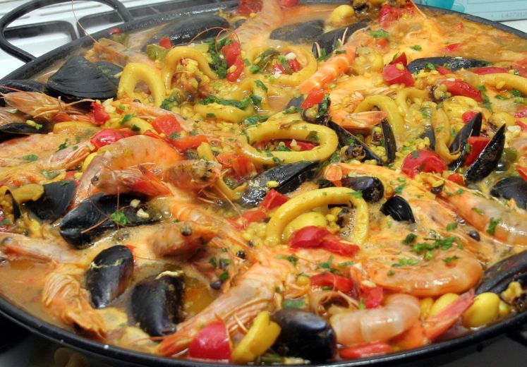 Cursos de trot, flamenco cautivador, paella gigante: ¿qué es esta