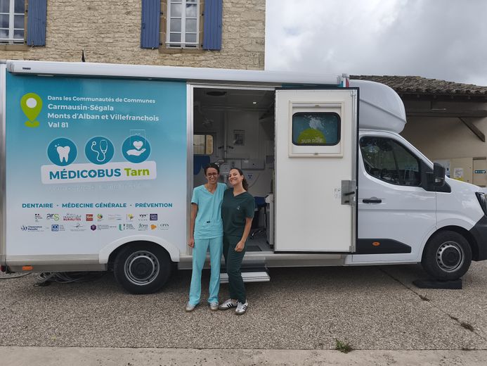 Desiertos médicos: en el Tarn, este consultorio dental ambulante llega