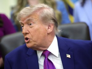Donald Trump continúa su cruzada contra las vacunas y se