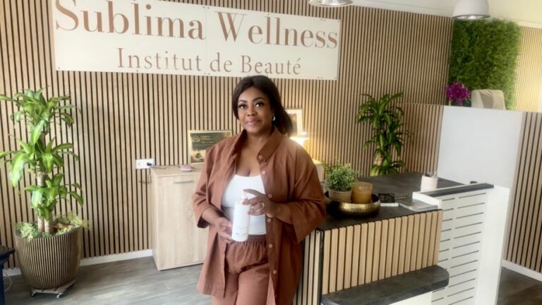 Ella crea una crema hidratante en su cocina y la