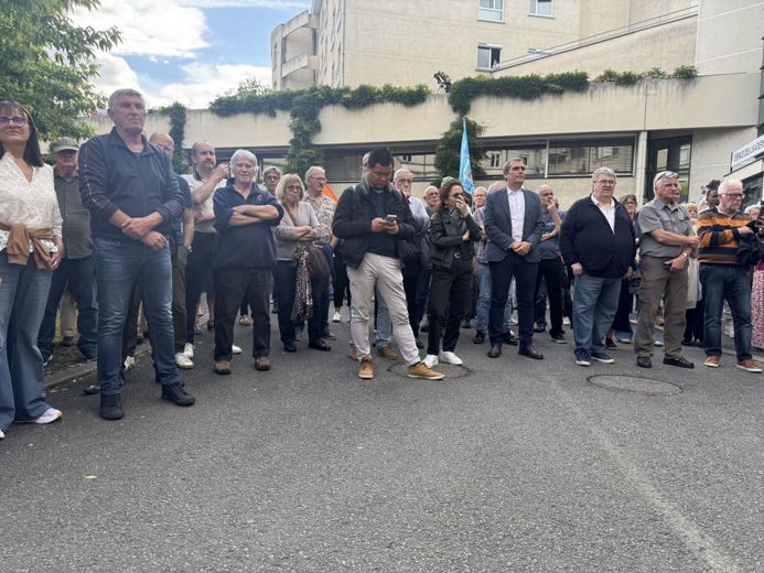 Frente a esta ciudad de Aveyron, reunión movilizadora para apoyar
