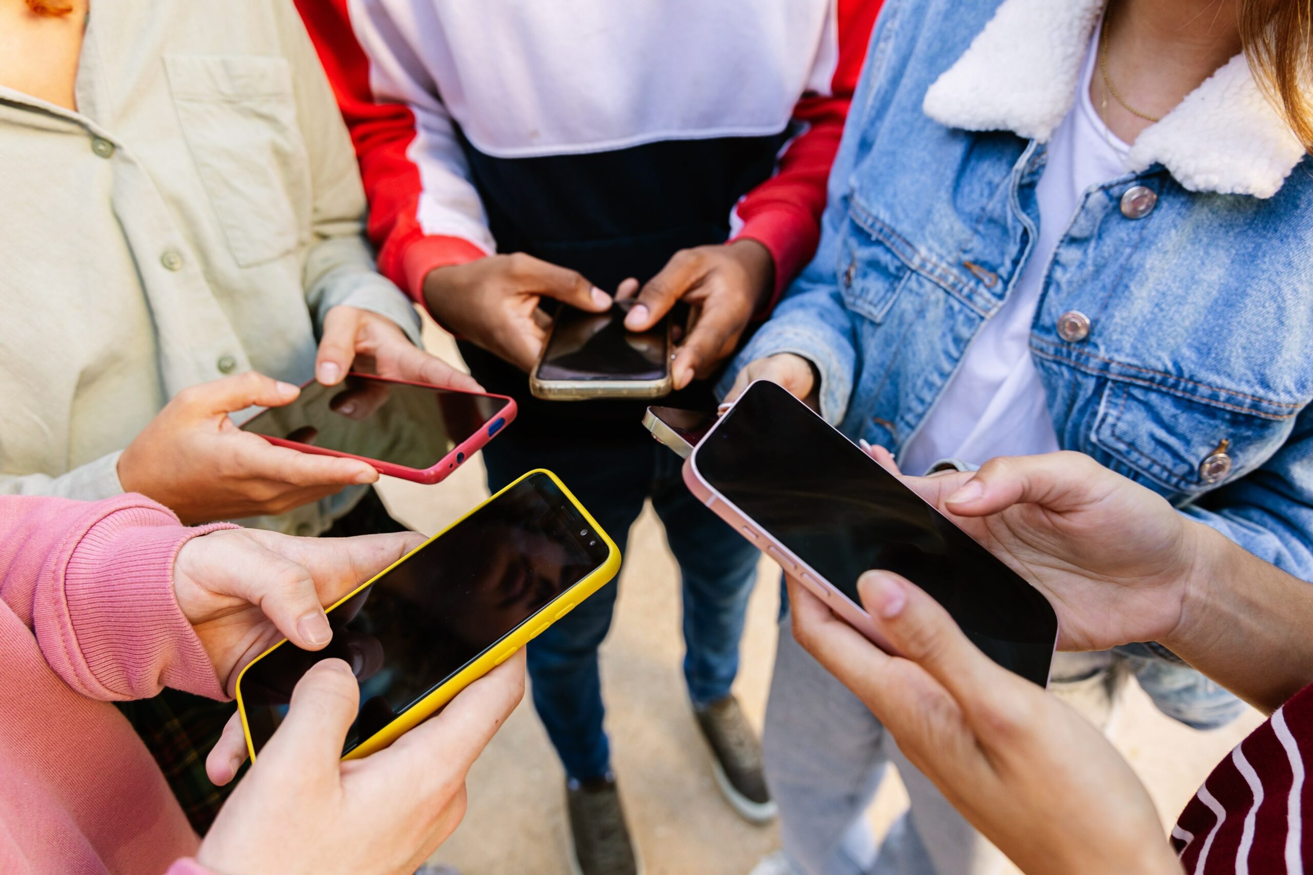 Las redes sociales serían un problema tan serio como el