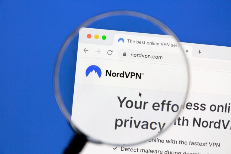 NordVPN enfrenta los deepfakes de audio en Chrome, pero ¿sigue