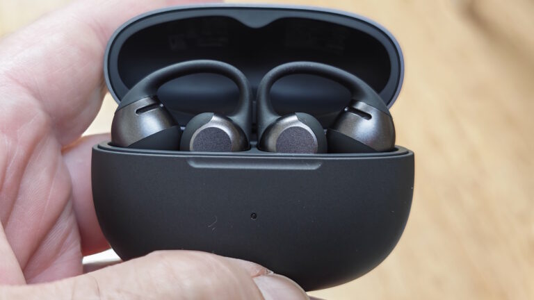 Shokz OpenDots 2: unos auriculares open-ear que buscan finalmente aportar