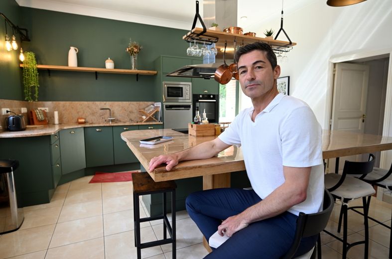 Cocina renovada con un presupuesto limitado.