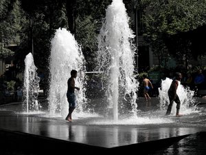 "Canicule extrema": un fenómeno inédito con 35 departamentos en alerta