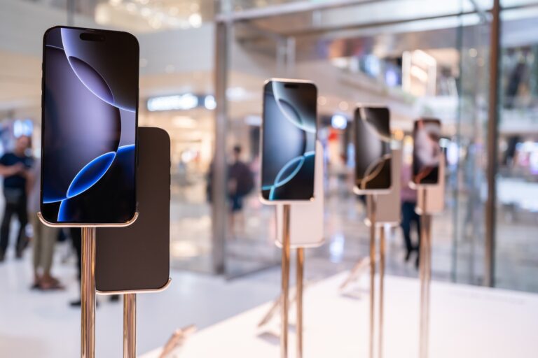 El aumento de precios de los iPhone anunciado por Tim