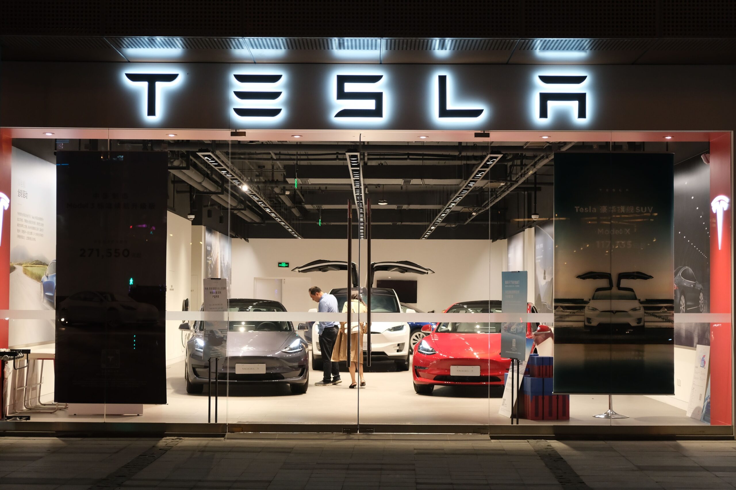 El precio de los vehículos eléctricos baja en Francia