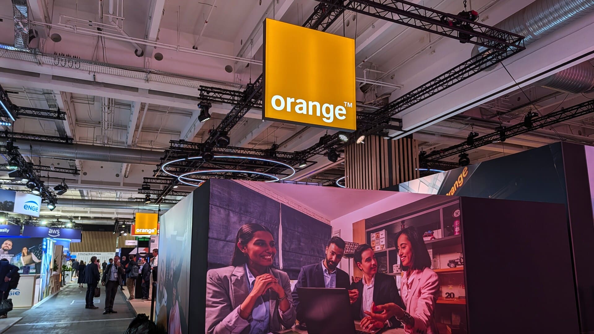 Gran caída para Orange y Sosh este lunes por la