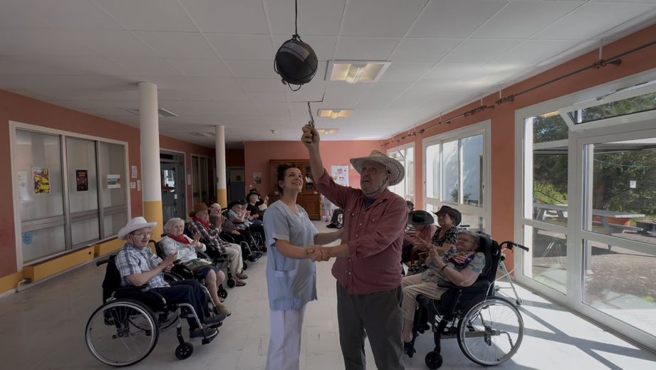"Lo mejor fue el lanzamiento del sombrero..." : abuelos y