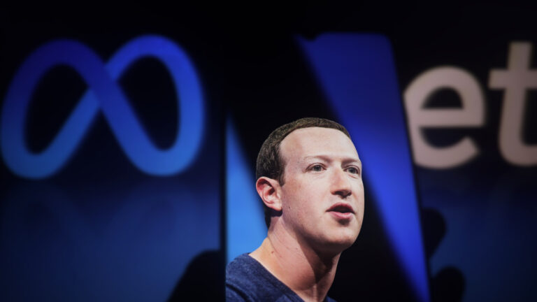 Mark Zuckerberg se sumerge en la locura de los agentes